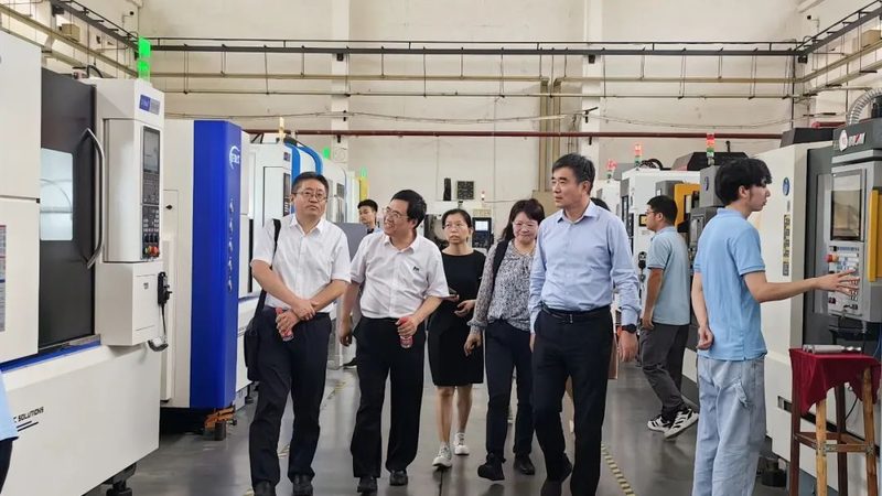 工业机器人编程教程：入门与进阶指南